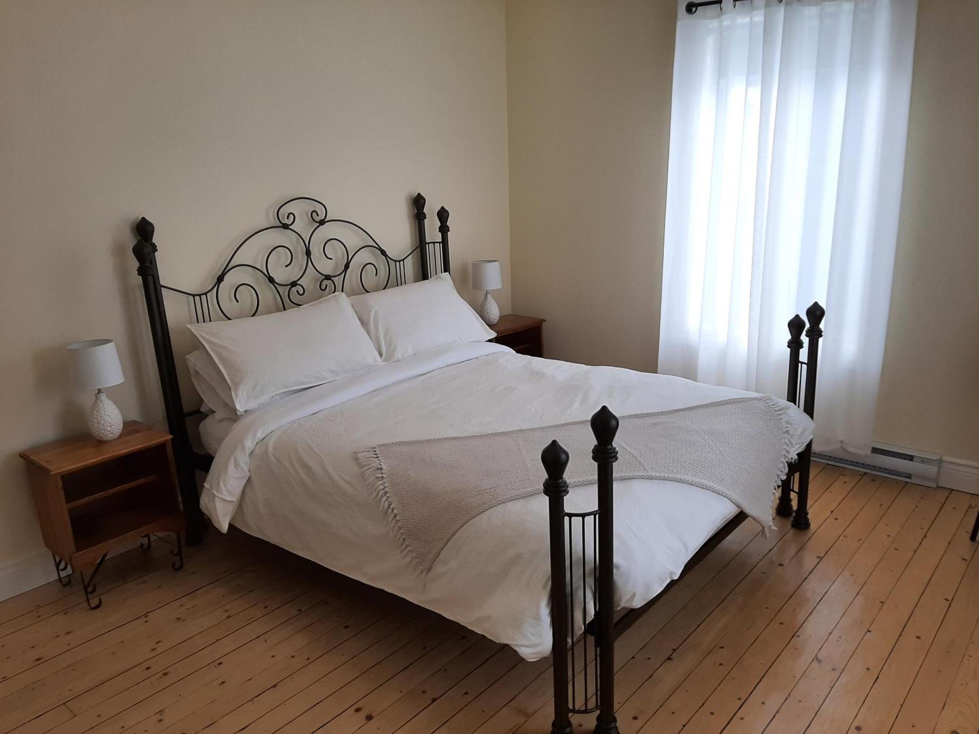 La Maison Aux Camelias Bed & Breakfast Coaticook Phòng bức ảnh
